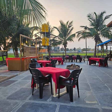 The King On The Rocks Resort ฮัมปี ภายนอก รูปภาพ