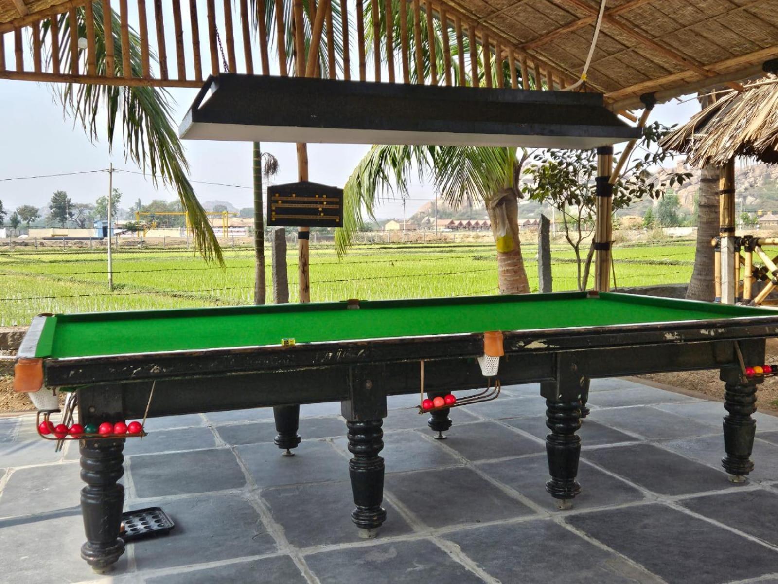 The King On The Rocks Resort ฮัมปี ภายนอก รูปภาพ